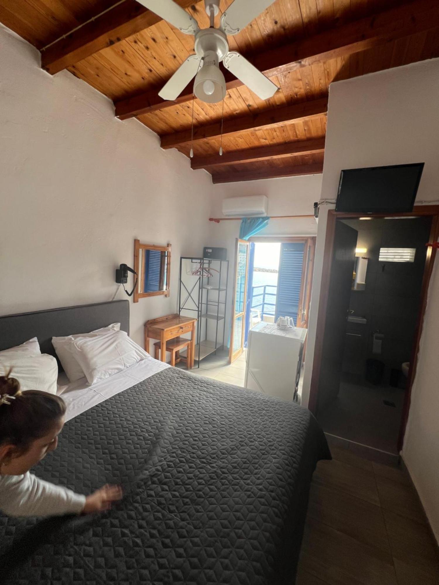 Scirocco Rooms Лутро Екстериор снимка