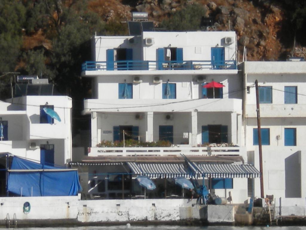 Scirocco Rooms Лутро Екстериор снимка